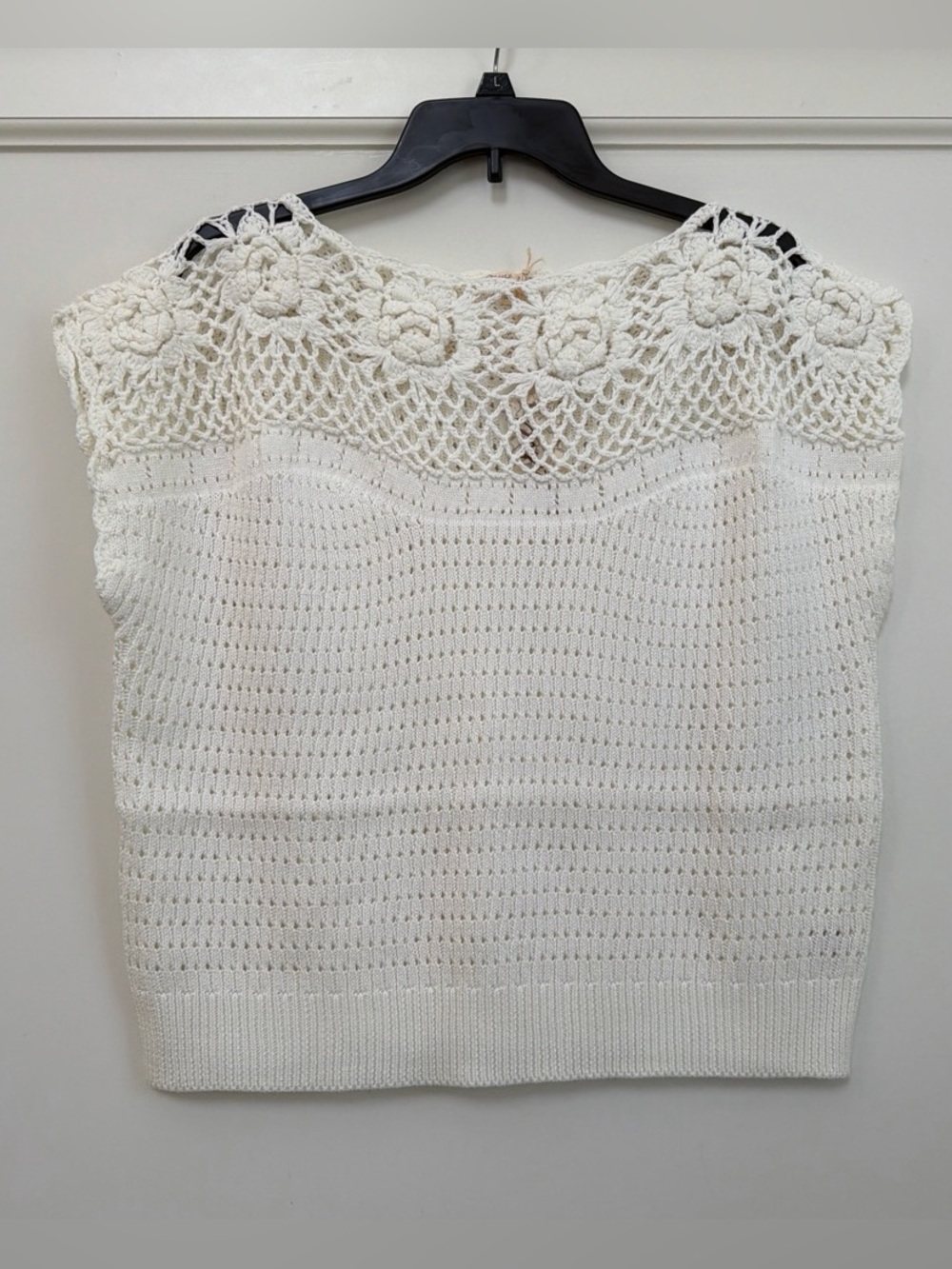 Mystree Ivory Floral Crochet Top Boat Neck Cap Sleeve Size Large NWT
